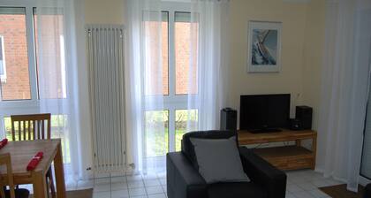 Das Haus liegt nur 200 m entfernt hinter dem Deich