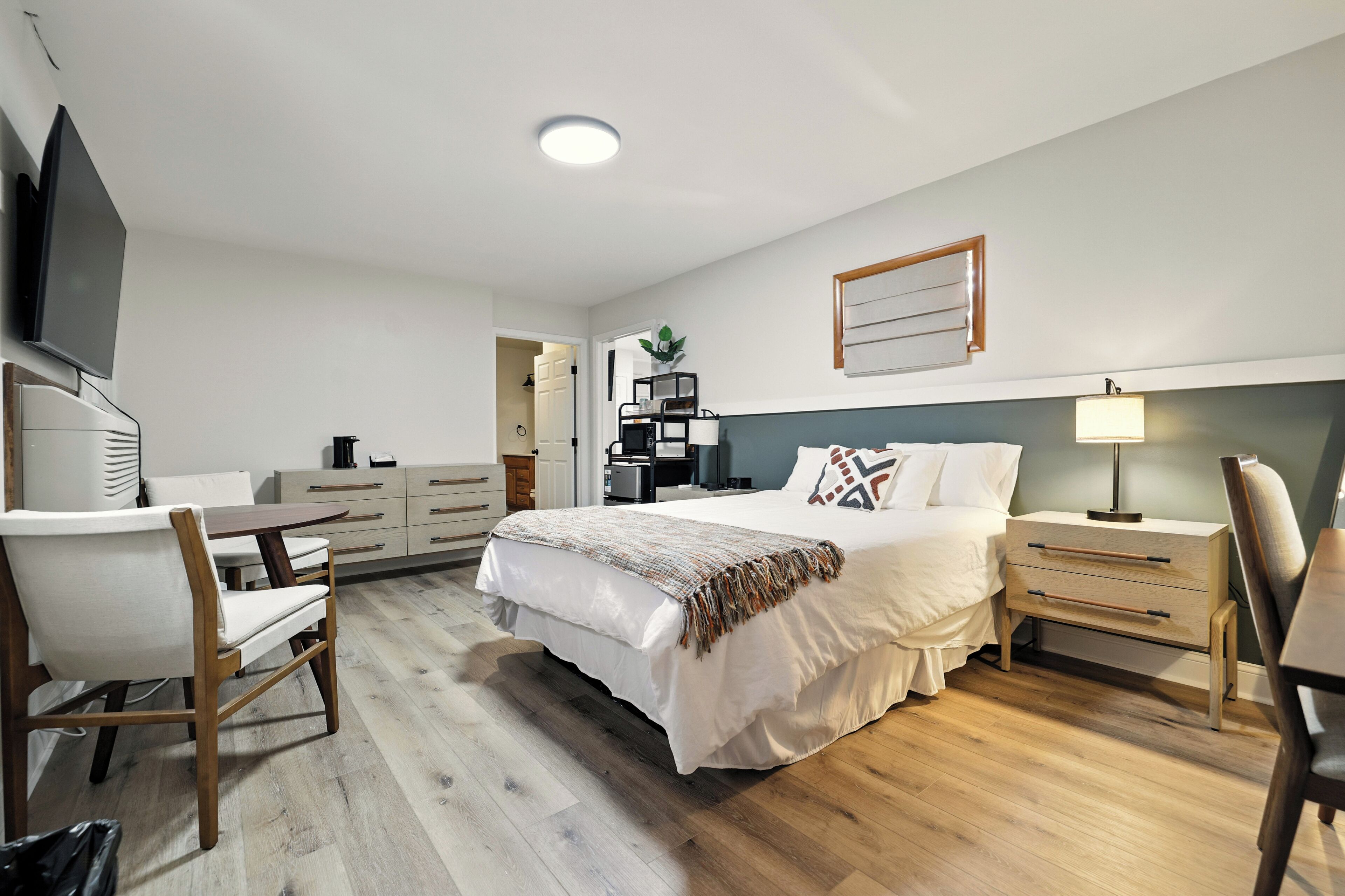 套房, 2 张大床, 无烟房 | 熨斗/熨板、免费 WiFi、床单