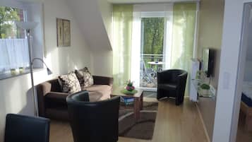 Een televisie en een tafeltennistafel