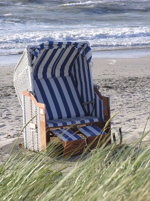 Beach nearby, sun loungers
