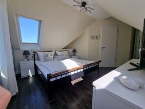 2 Schlafzimmer, BĂŒgeleisen/BĂŒgelbrett, Reisekinderbett, kostenloses WLAN