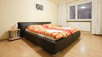3 Schlafzimmer, BĂŒgeleisen/BĂŒgelbrett, WLAN, BettwĂ€sche