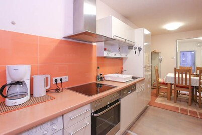 4 room apartment only 200m from the Mariahilfer Straße