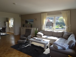 TV, fireplace, DVD player, stereo