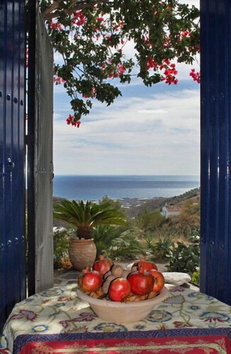 Einzigartige authentische Finca mit Pool und weitem Blick auf Meer und Berge