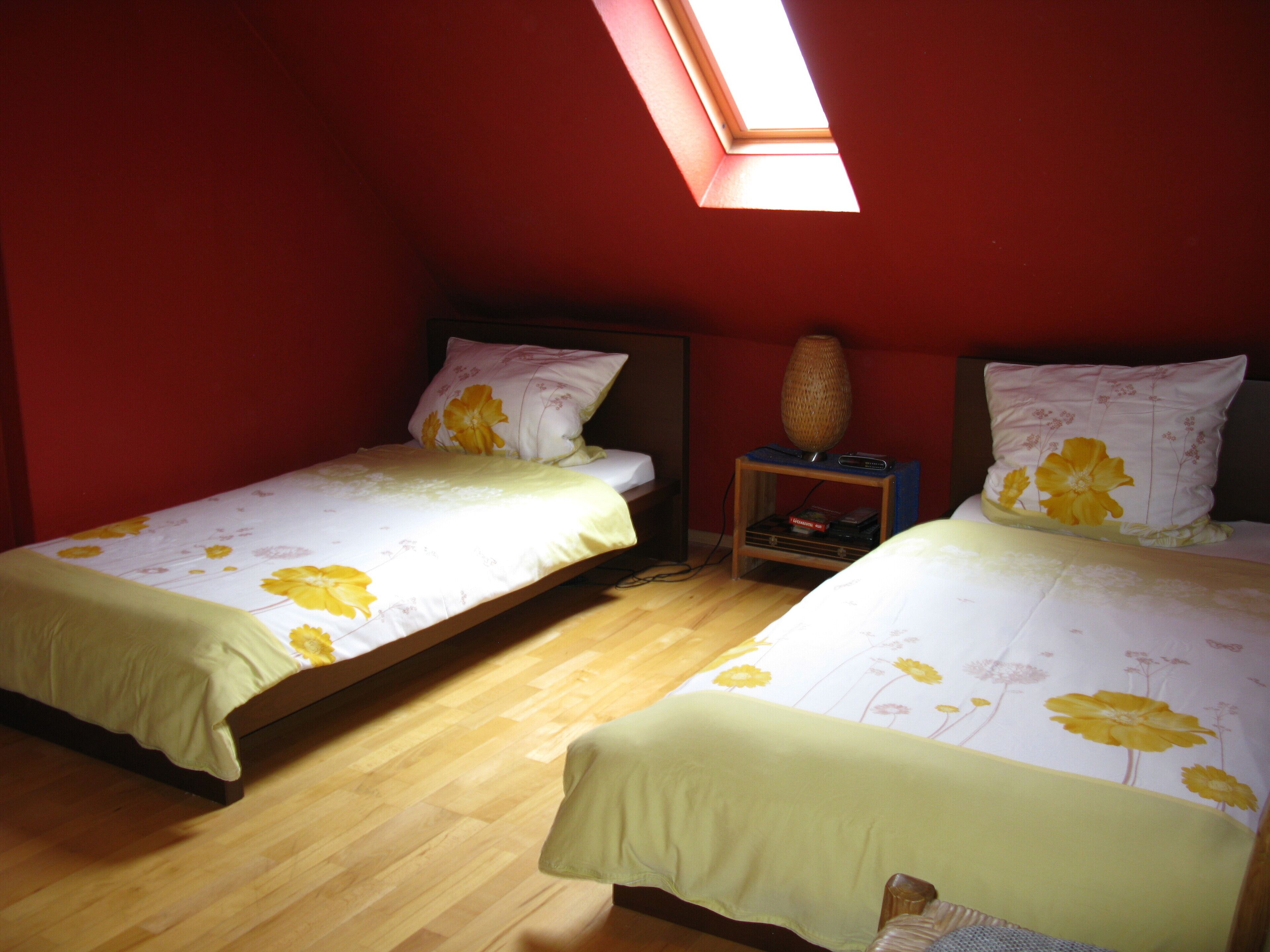 Living close to the city in an upscale atmosphere, for 6 people!