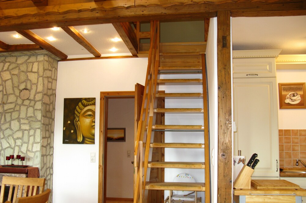 Living close to the city in an upscale atmosphere, for 6 people!