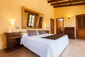 3 bedrooms, iron/ironing board, travel cot, WiFi