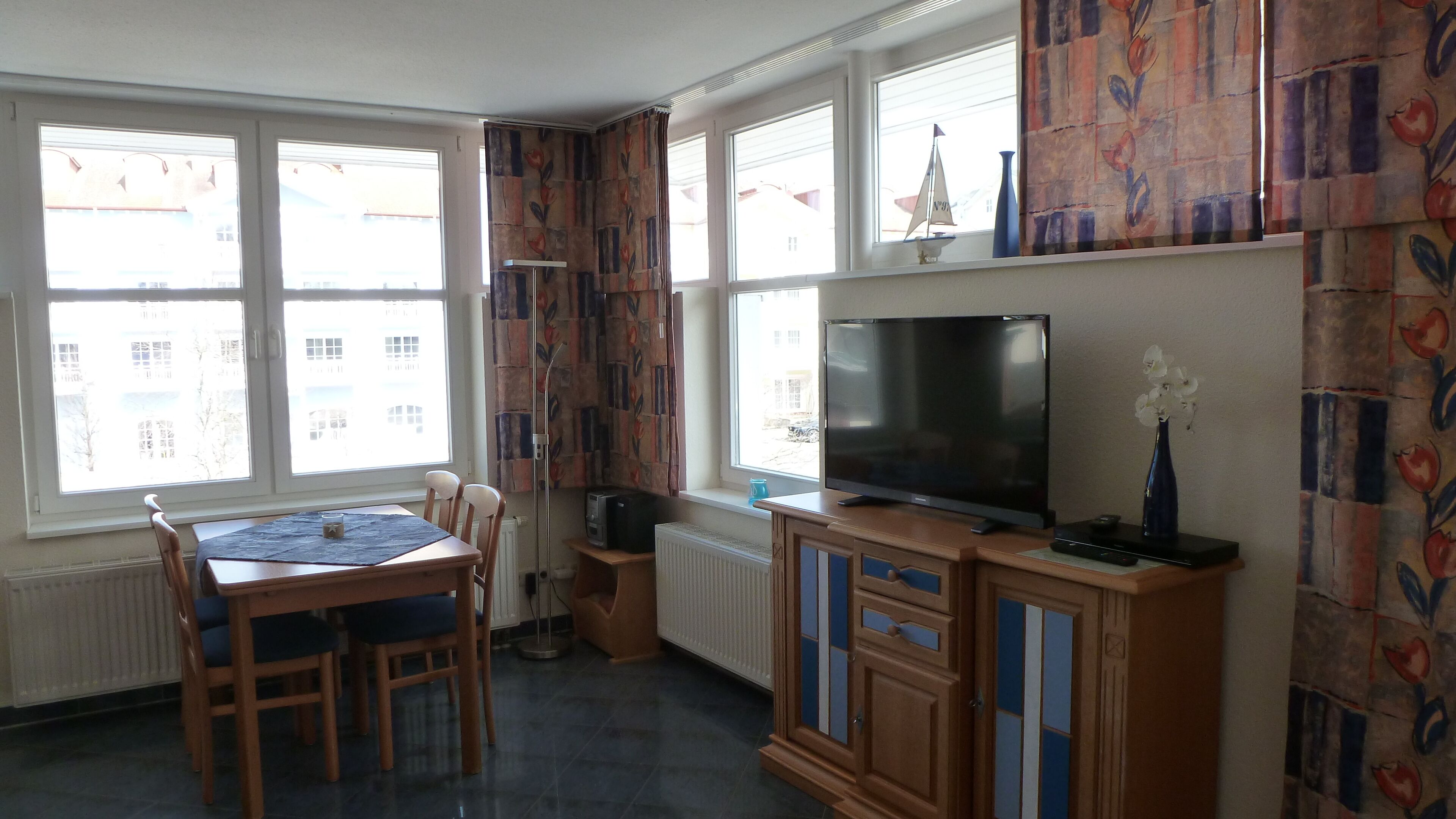 100m from the beach, in the heart of Zinnowitz, WiFi, incl. restaurant coupons