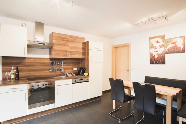 Fridge, oven, dishwasher