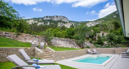 Luxury wellness villa in a quiet area of Northern Istria