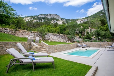 Luxury wellness villa in a quiet area of Northern Istria