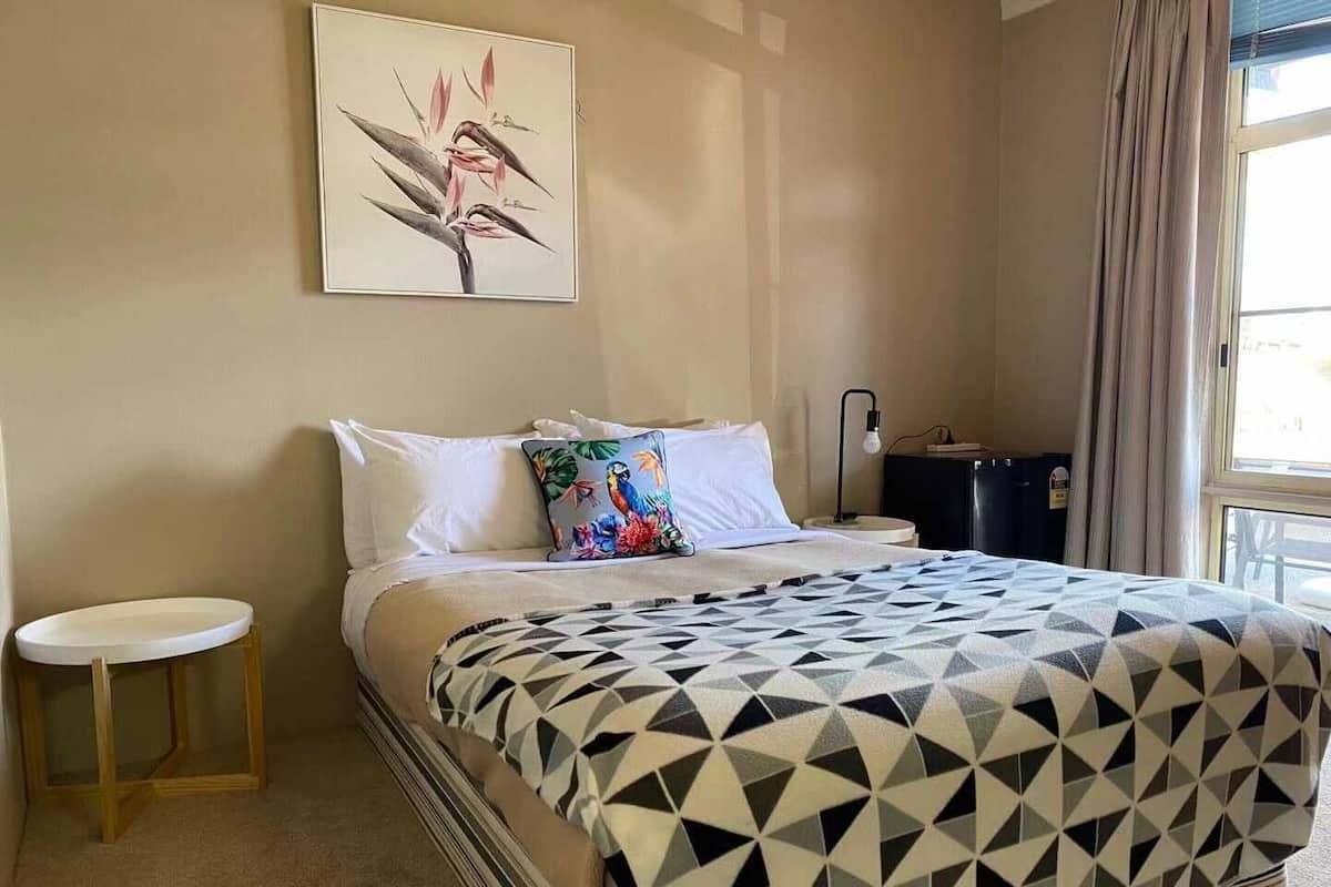 Deluxe Studio | 1 bilik tidur, peti besi dalam bilik, meja, ruang kerja komputer riba