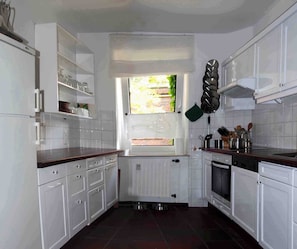 Refrigerador, horno, parrilla de estufa y lavavajillas 