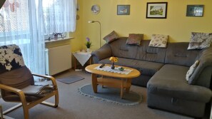 Smart-TV, DVD-Player, Bücher