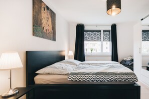 1 chambre, fer et planche à repasser, lit parapluie, Wi-Fi gratuit