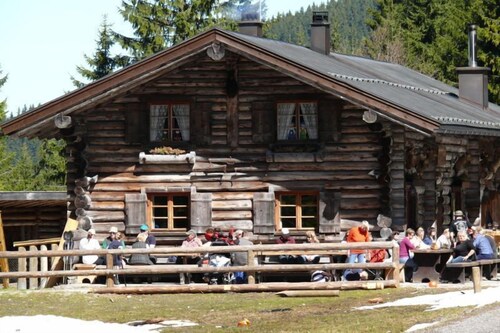 Modern vacation home in a beautiful location on the edge of Lechsee near Füssen, fireplace, gallery