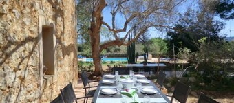 Renovated country house with child-safe pool and sports field