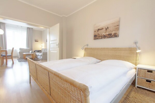 2 bedrooms, WiFi, bed sheets