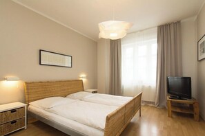 2 bedrooms, WiFi, bed sheets
