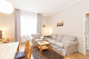 TV, DVD player, video library, stereo