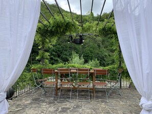 Outdoor dining - Magic Mill Castagnetoli (Mulazzo)