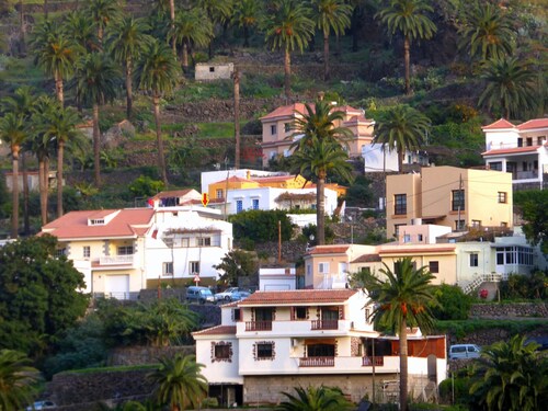Small cottage in the village, off the main road, with W-Lan