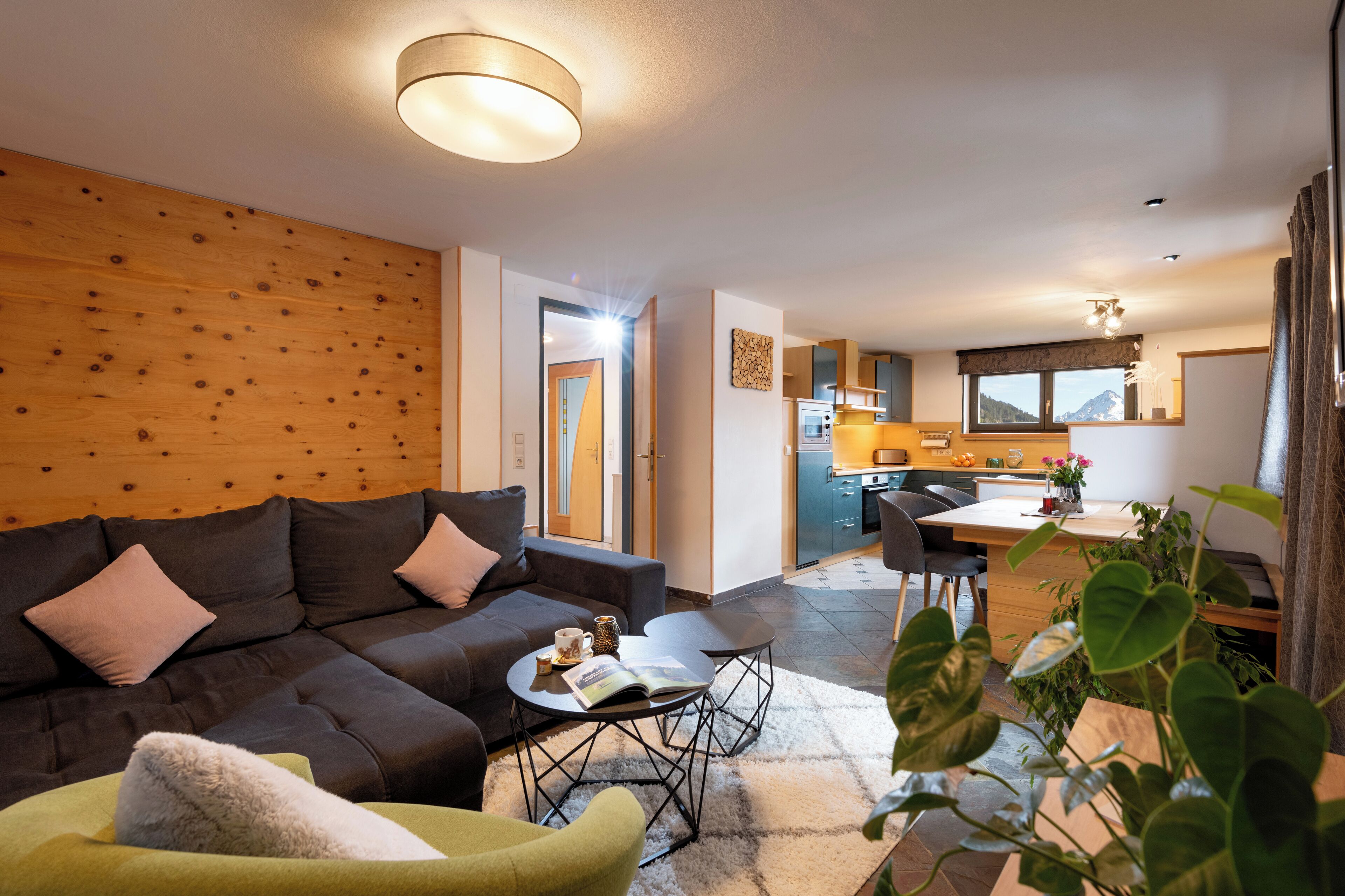 Een smart-tv en een stereo