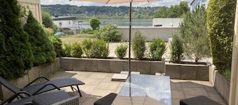 moderne, ny sjøutsikt leilighet med terrassert karakter, Max. 4 personer