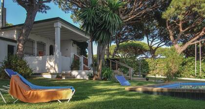 4 bedroom gorgeous home in Mazagón