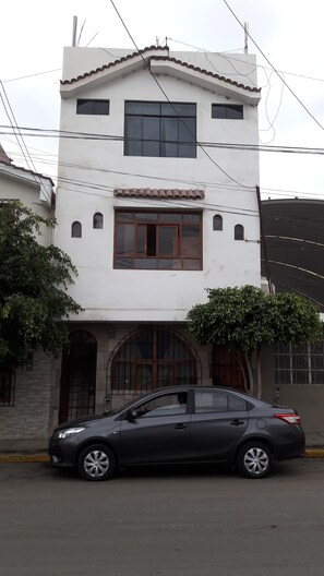 Front of property - Wayra (Nazca)