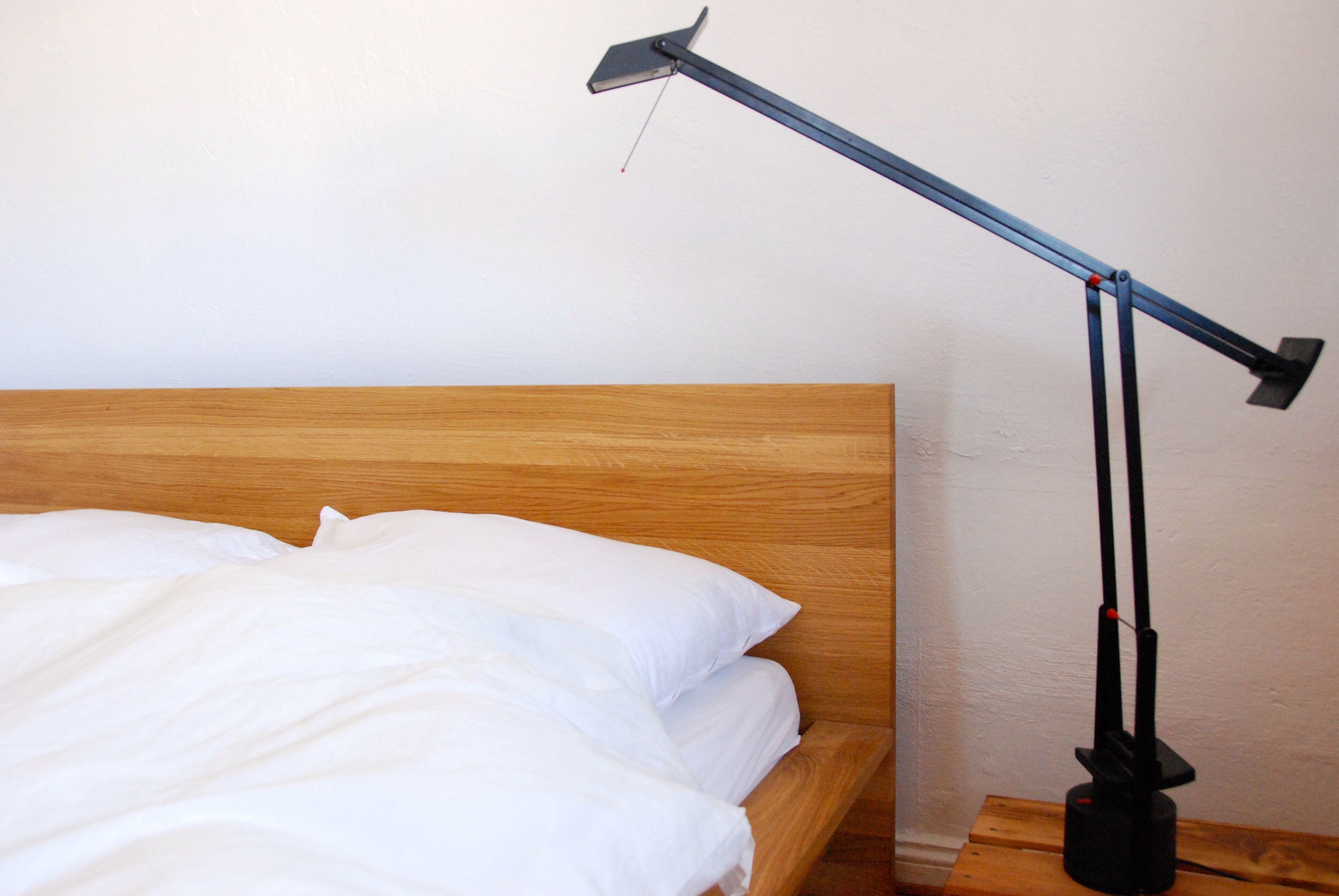 Small villa with lake view and fireplace