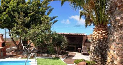 Romantic, historic country house with tropical garden