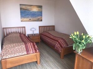 3 Schlafzimmer, Reisekinderbett, WLAN