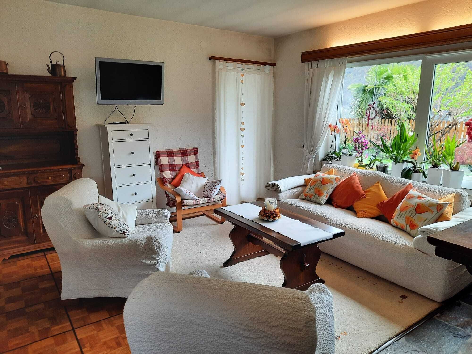 Casa Isa Moghegno, house in bungalow style on 1. Level in quiet residential area