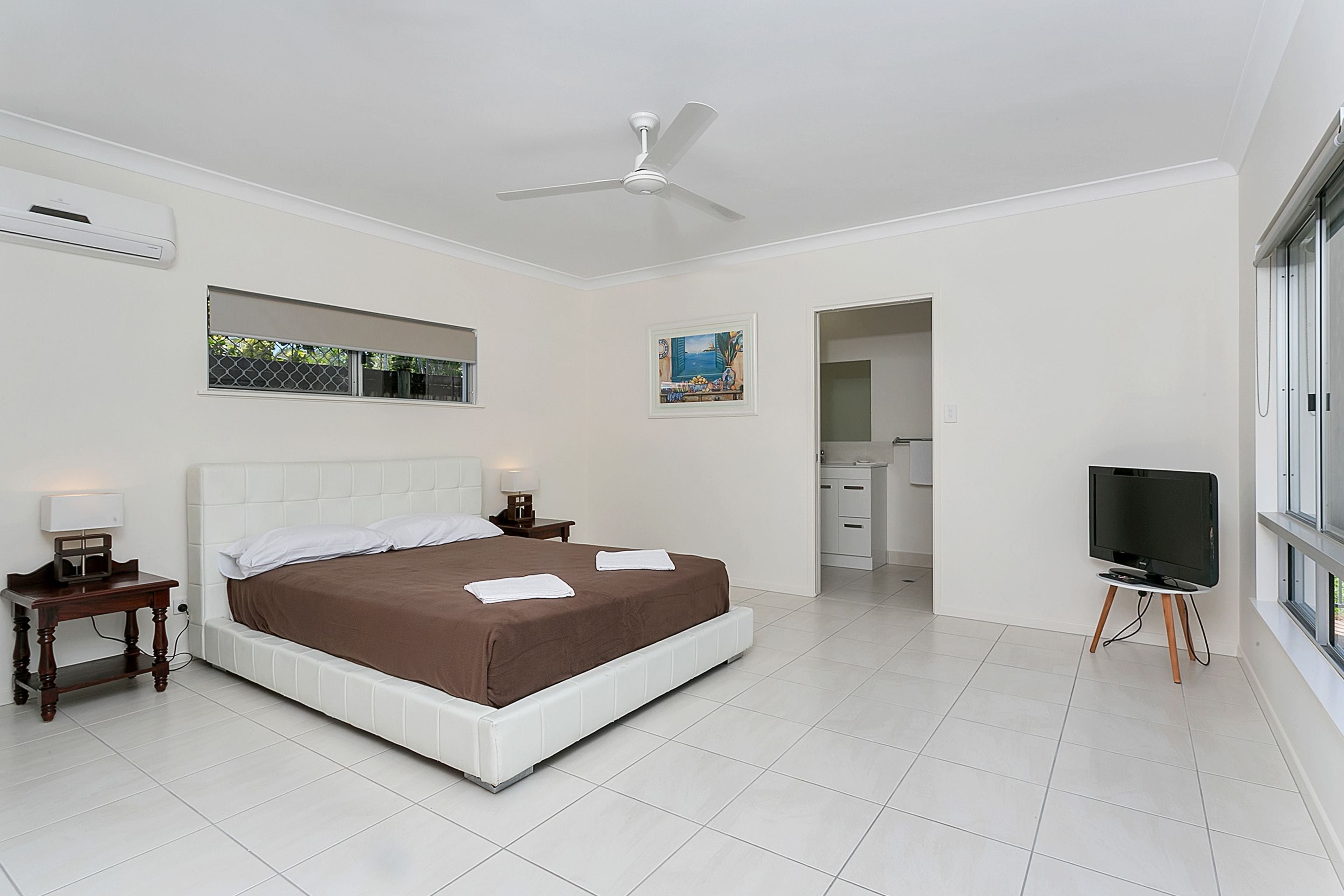 House, 5 Bedrooms, 2 Bathrooms, Pool View | 5 bedrooms, desk, soundproofing, iron/ironing board