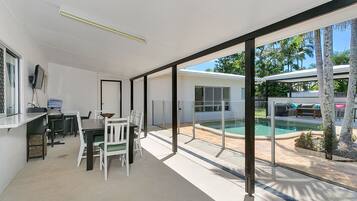 House, 5 Bedrooms, 2 Bathrooms, Pool View | Terrace/patio