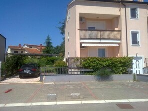 Exterior - 4 +2 pers. FREE Wi-Fi, AIR, & GARDEN GRILL, FAMILY FRIENDLY (Kukci)