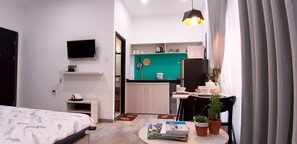 Standard Studio | Desk, blackout drapes, iron/ironing board, free WiFi