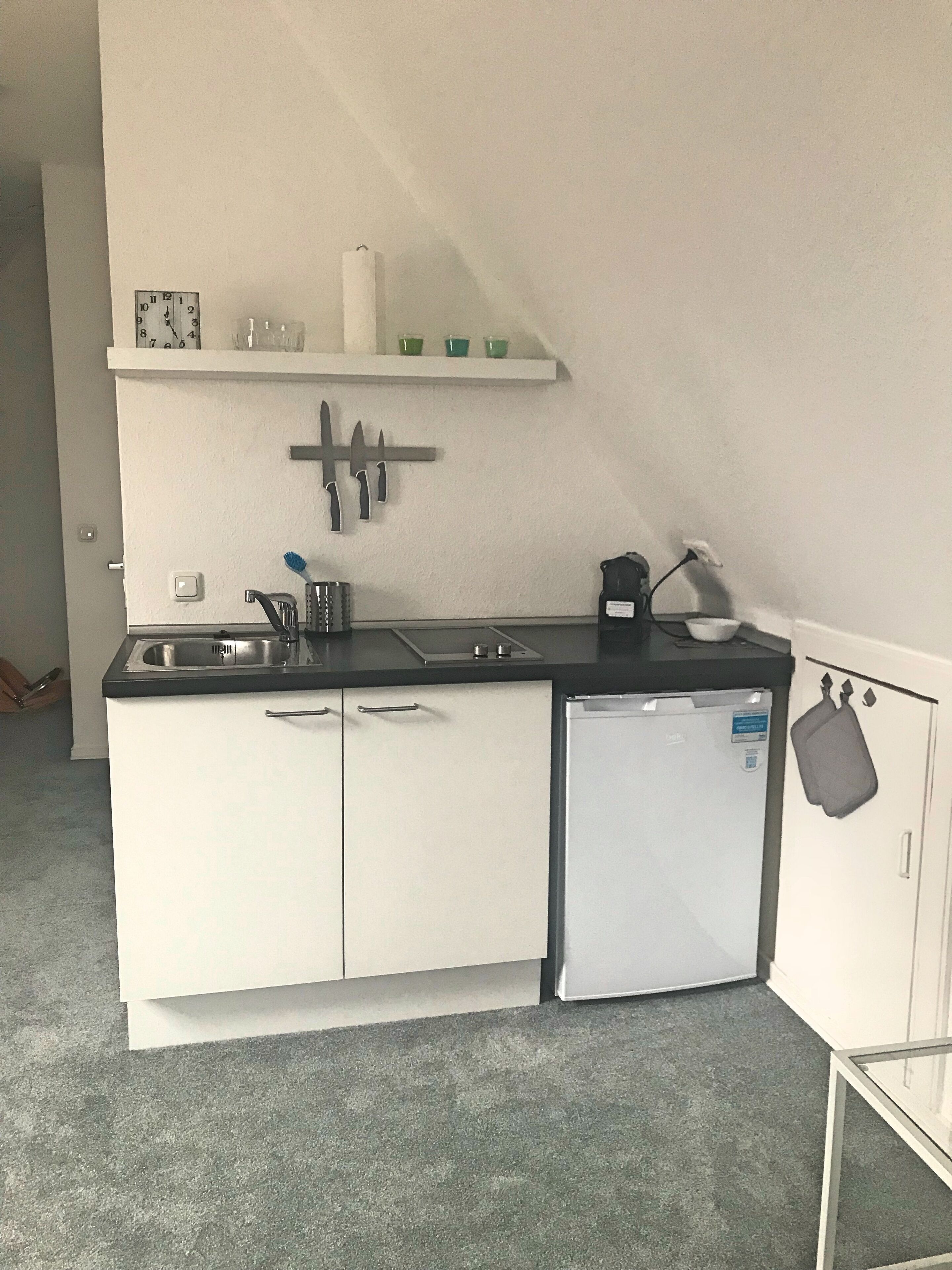 Modern top floor apartment, Hamburg North-West, FREE Wifi