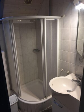 Shower, towels