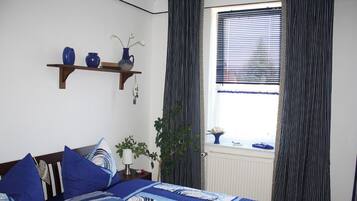 2 Schlafzimmer, Schreibtisch, Bügeleisen/Bügelbrett, kostenloses WLAN