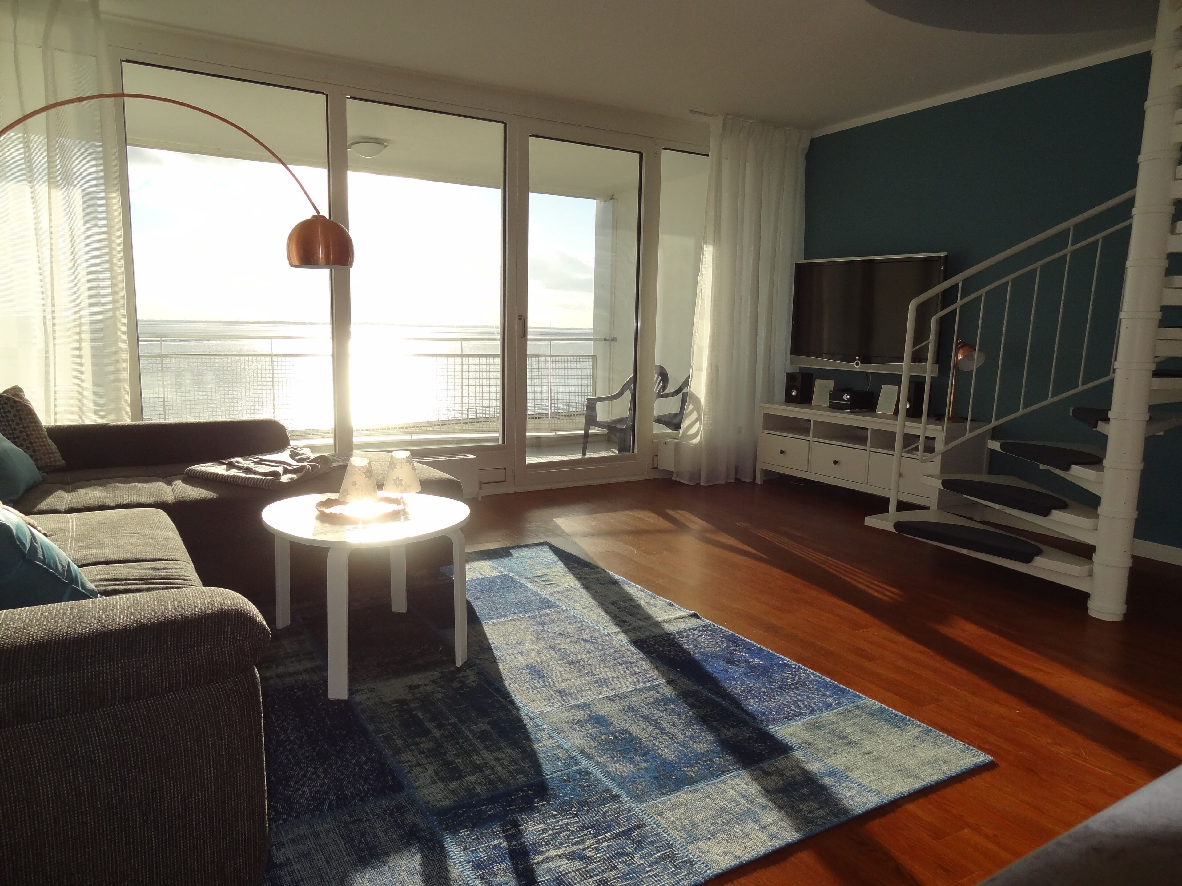 Apartment on the south beach between the inland port and Jade Bay