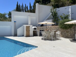 Outdoor dining - Your villa with panoramic sea views in Moraira, the pearl on the Costa Blanca (Teulada)