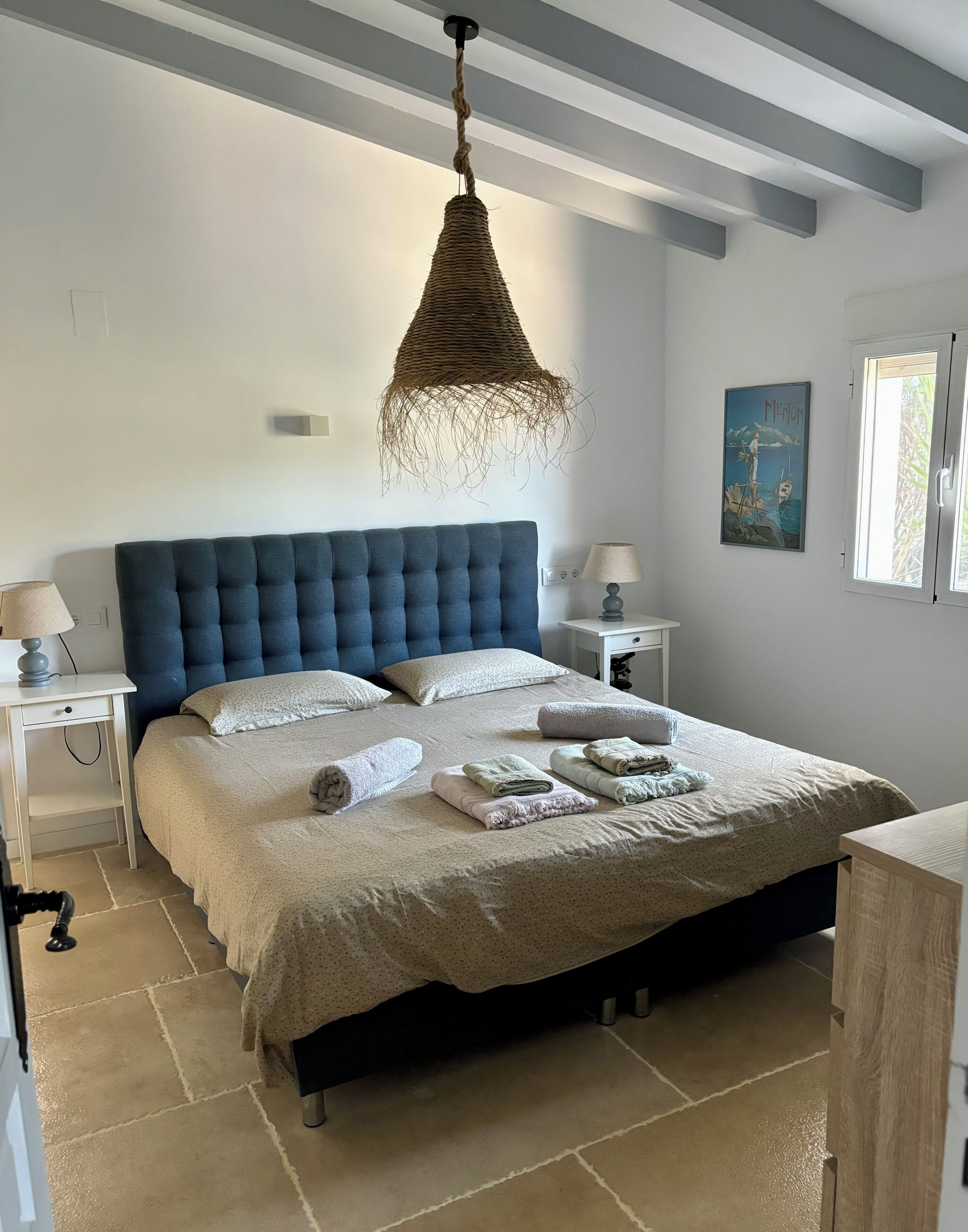 3 chambres, fer et planche à repasser, lit parapluie, Wi-Fi gratuit