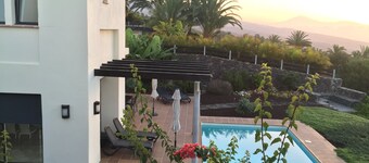 Luxusvilla am Balkon des Atlantik