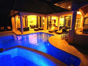 Piscine extérieure, piscine chauffée