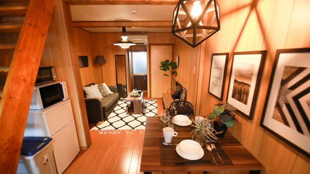 獨棟房屋 (Private Vacation Home) | 客廳