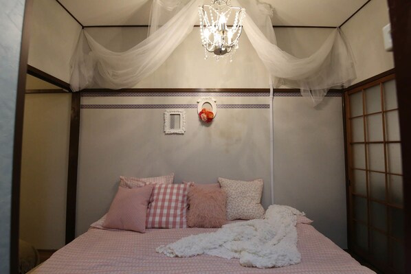 Private Vacation Home | 2 bedrooms, iron/ironing board, free WiFi, bed sheets