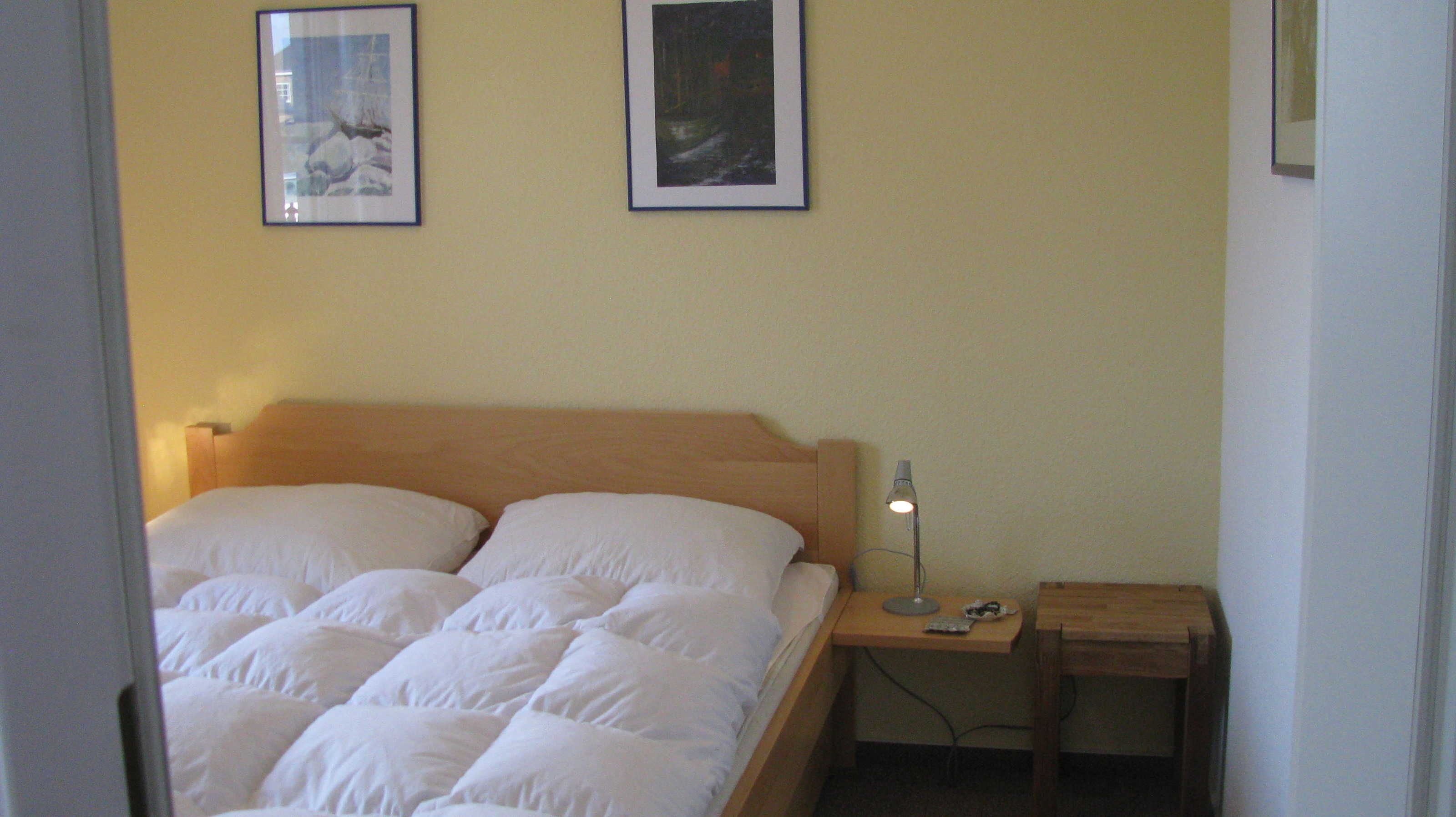 2 habitaciones y cuna de viaje 